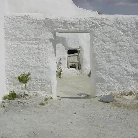 Cueva El Ermitano Holiday home Baza